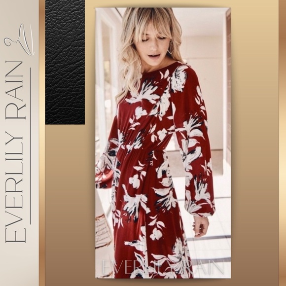 Gorgeous Red Floral Maxi Dress - Picture 3 of 11